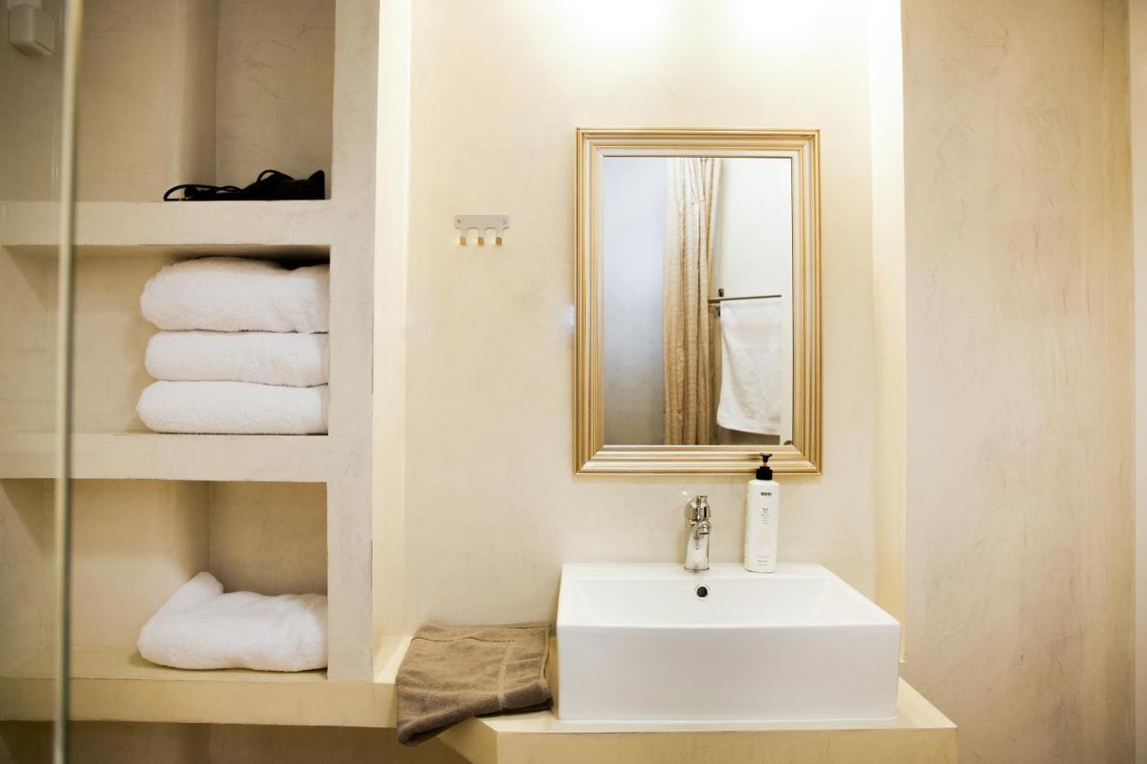 Praxitelis Luxury Apartments เอเธนส์ ภายนอก รูปภาพ