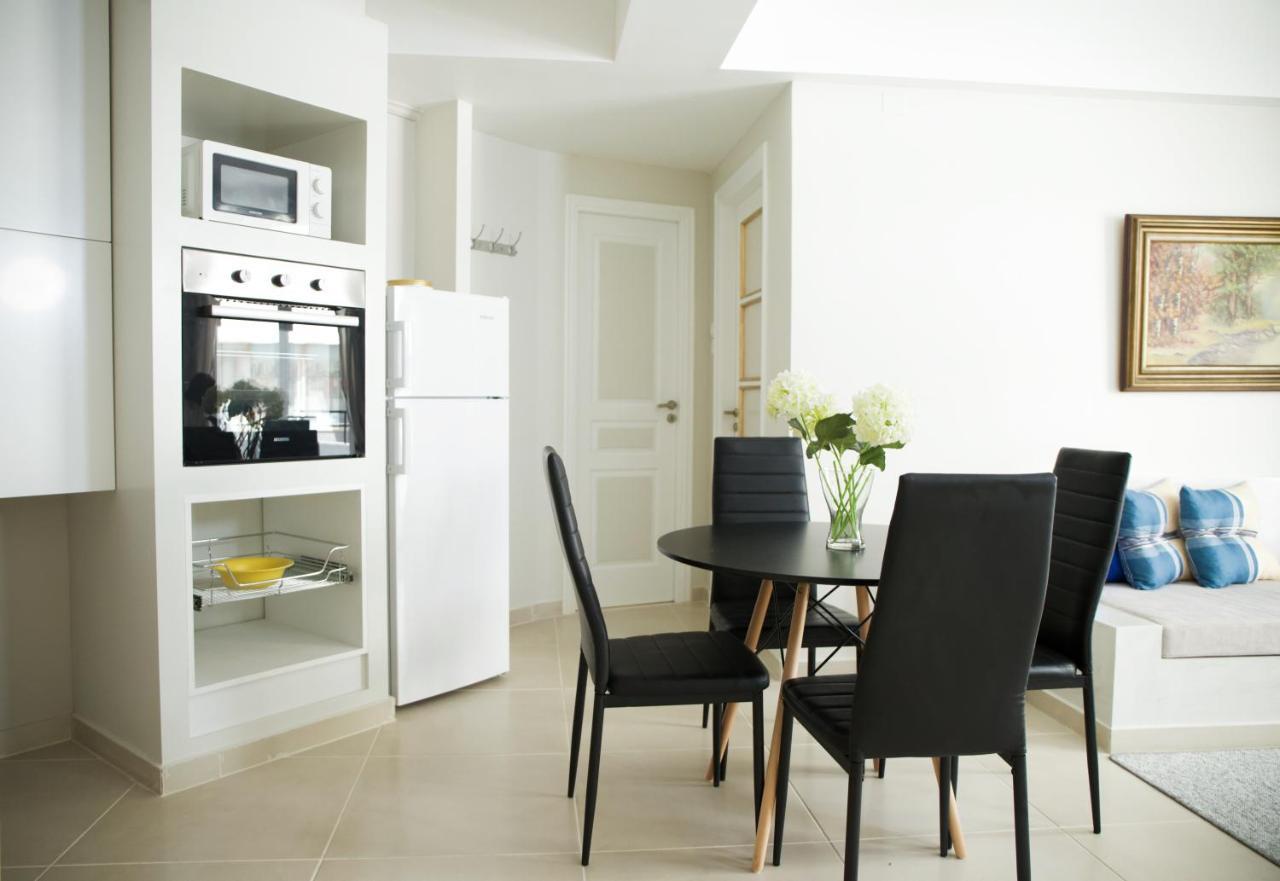Praxitelis Luxury Apartments เอเธนส์ ภายนอก รูปภาพ